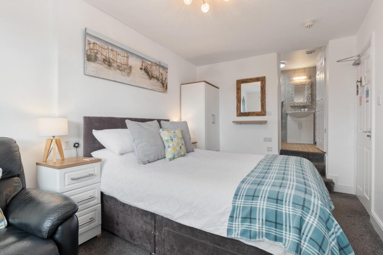 Coach Guest House Tenby Exterior foto