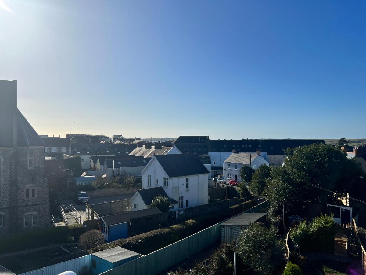 Coach Guest House Tenby Exterior foto